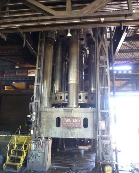 4,000 TON LAKE ERIE DOUBLE ACTION HYDRAULIC PRESS. STOCK # 2001020