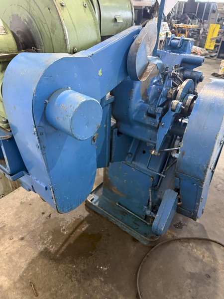 1/4" X 2" WATERBURY FARREL MODEL 10 THREAD ROLLER MACHINE. STOCK # 1223524.