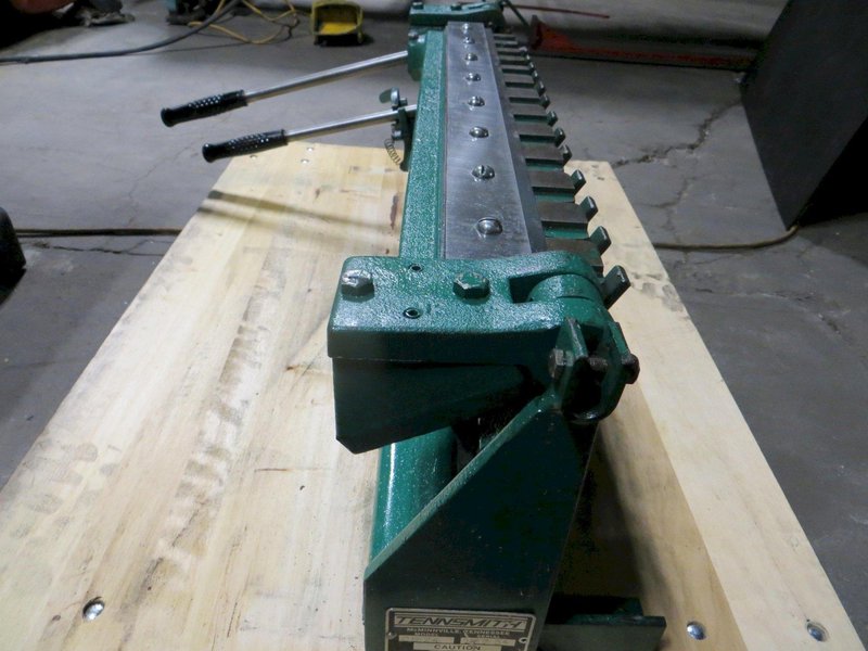 24" Tennsmith Cleatbender Model CB24
