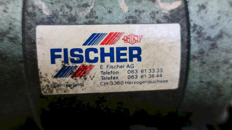 1990 MINAKUCHI NWT-300-60F2 CNC Cylindrical Grinder - 32" x 120" Capacity