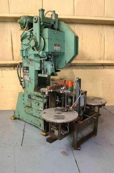 32 TON FEDERAL OBI NOTCHING PRESS: STOCK #51136