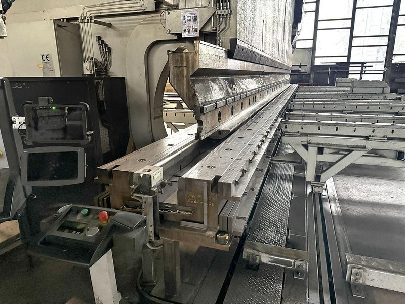 LVD PPEB - 2000 ton x 14 meter CNC