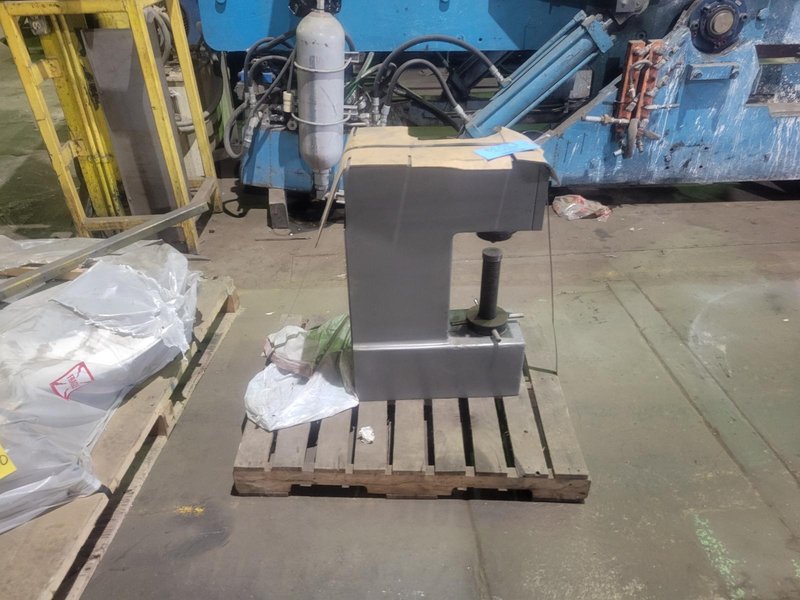 Detroit model HBE-3000A brinell tester s/n 0
