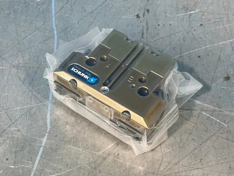Schunk  Universal Pneumatic Gripper  - 0371094
