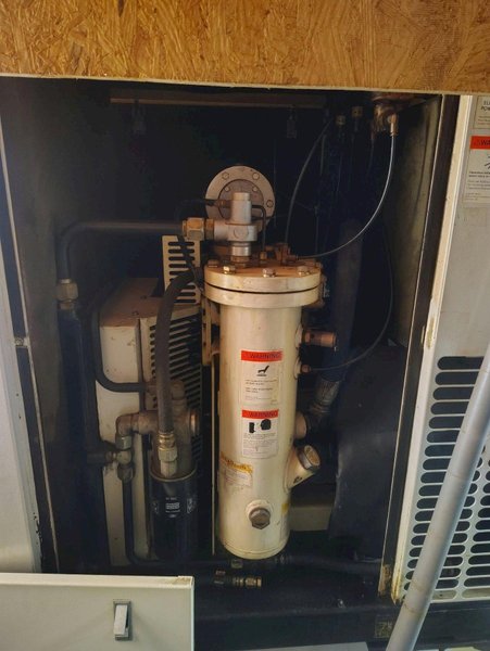 INGERSOLL-RAND SSR EP25SE Rotary Screw Air Compressor - Very Good Condition