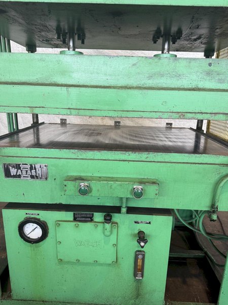 100 TON WABASH 4 POST HYDRAULIC PRESS. STOCK # 0777525