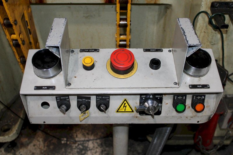 630 TON AIDA KNUCKLE JOINT PRESS