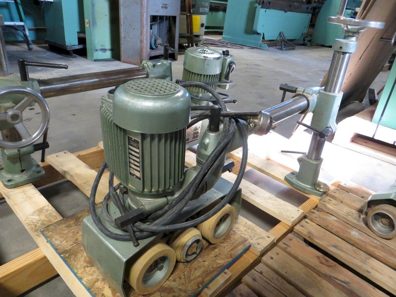Univer Powerfeed 3 Roll Model 250-S with Mounting Shoe