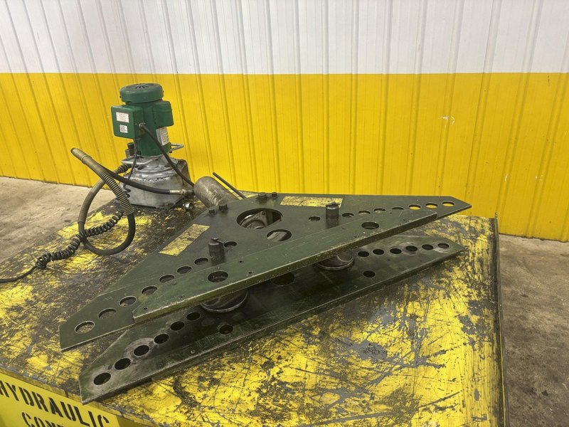 4" GREENLEE HYDRAULIC PIPE CONDUIT BENDER WITH TABLE &amp; HYDRAULIC UNIT, 115 VOLT: YOBRO #23994