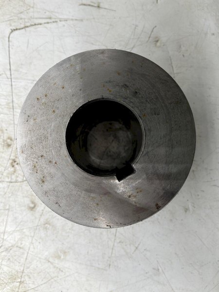 (2) 1.000-8 UNRC INFEED DIE DIA 5.497 / 593609 CENTRAL 36670: stock 16368