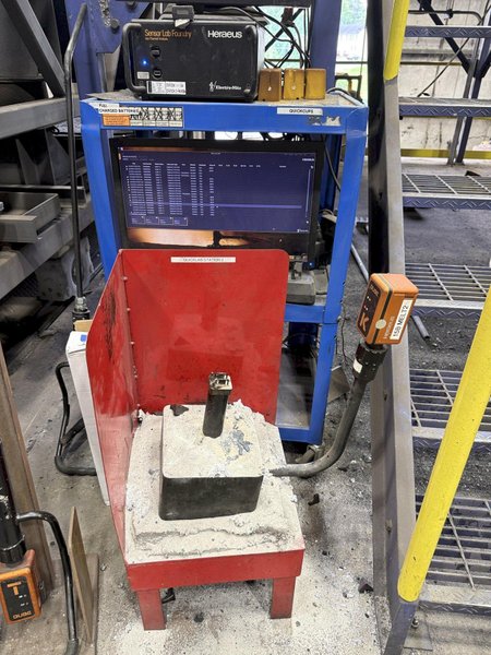 Electronite quicklab system with monitor and Heraeus Sensor Lab foundry with stands