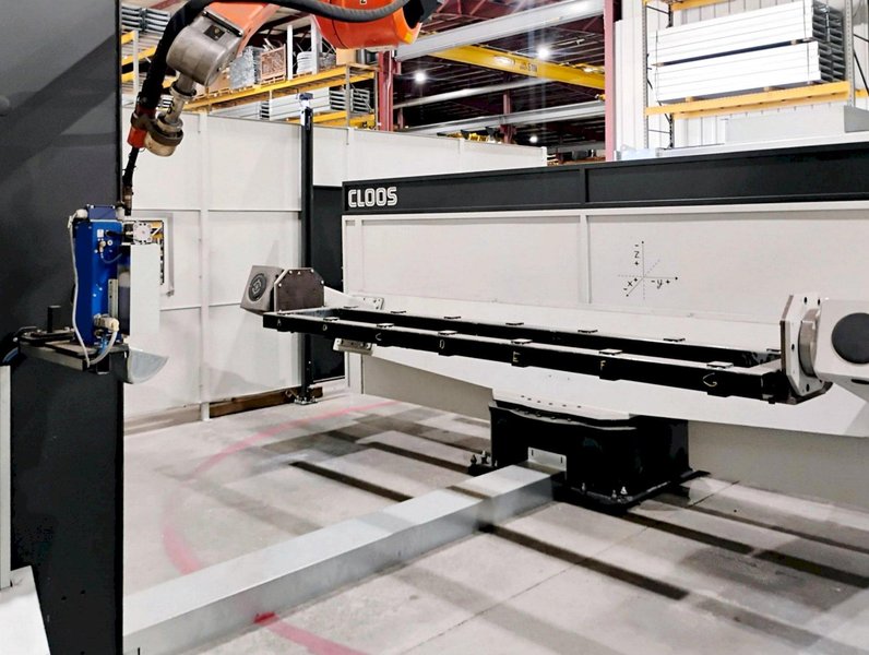 Cloos CS-30 Robotic Welding Cell