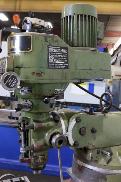 2 HP DOALL MODLE #GPM-200V VERTICAL RAM TYPE MILL: STOCK #71026