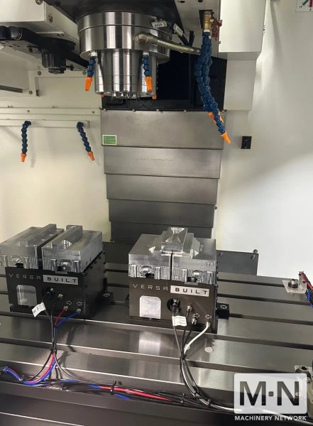 YCM jC10 CNC Vertical Machining Center, 2022