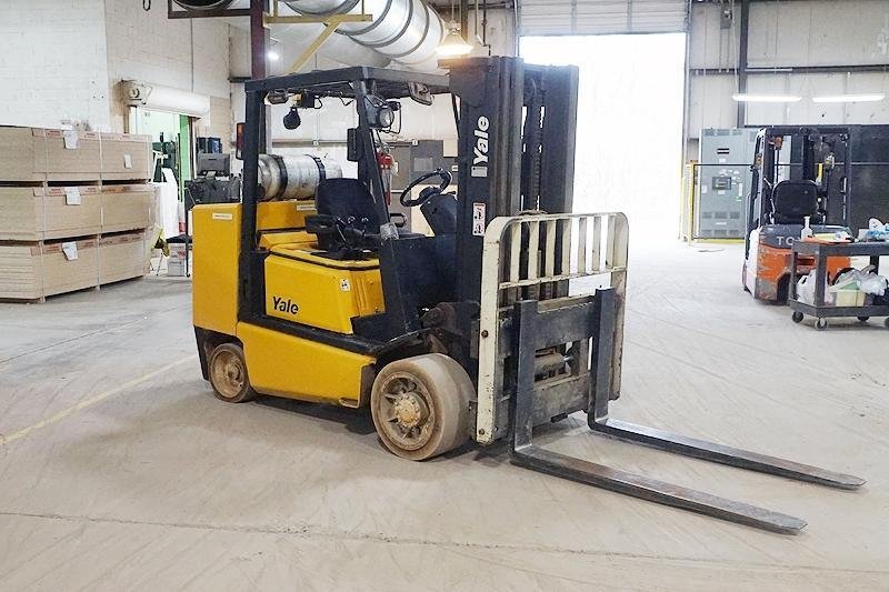 11,000 LBS YALE MODEL GLC-120 LP GAS FORKLIFT: YOBRO #24713