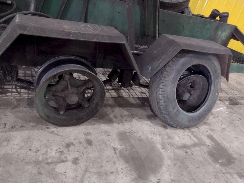 DRILCO PORTABLE HYDRAULIC PIPE STRAIGHTENER PRESS ON TRAILER: STOCK #21894