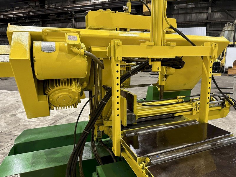10" X 17" WF WELLS MODEL #W-10-2U AUTOMATIC HORIZONTAL DUAL POST BAND SAW: STOCK #21759