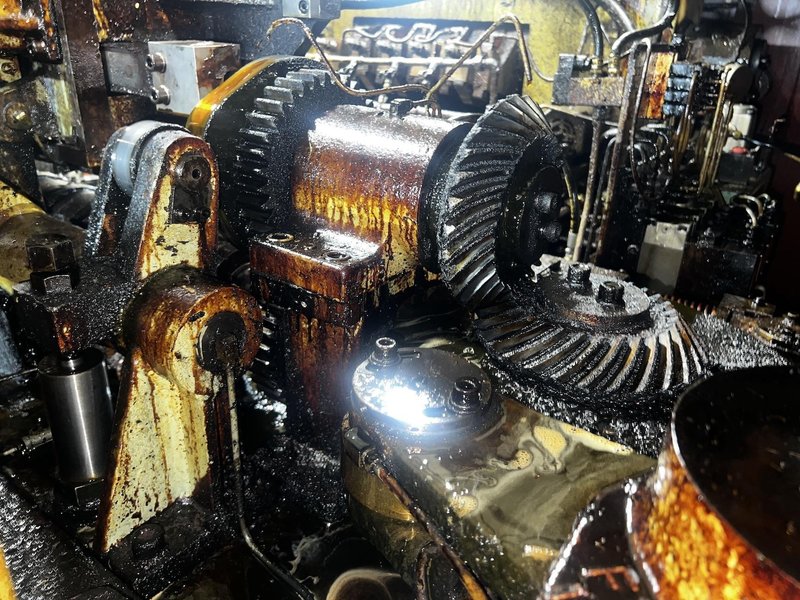 Asahi Okuma Model APF-1513-5 Five Die Progressive Heading Machine