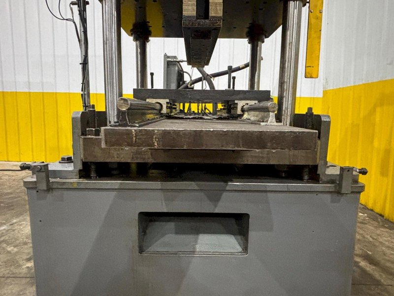 100 TON ROLLFORM INC HYDRAULIC 4 POST CUTOFF &amp; POWER UNIT, 12" STROKE: YOBRO #24328