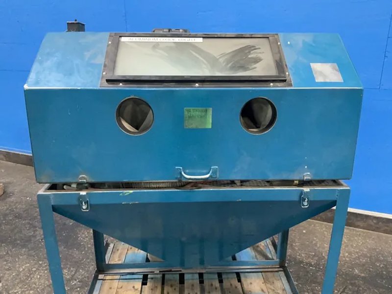 46”x25” Abrasive Blast Cabinet