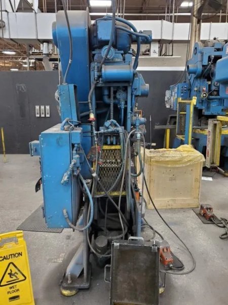 NIAGARA 22 TON OBI FLYWHEEL PRESS, STOCK# 14234J