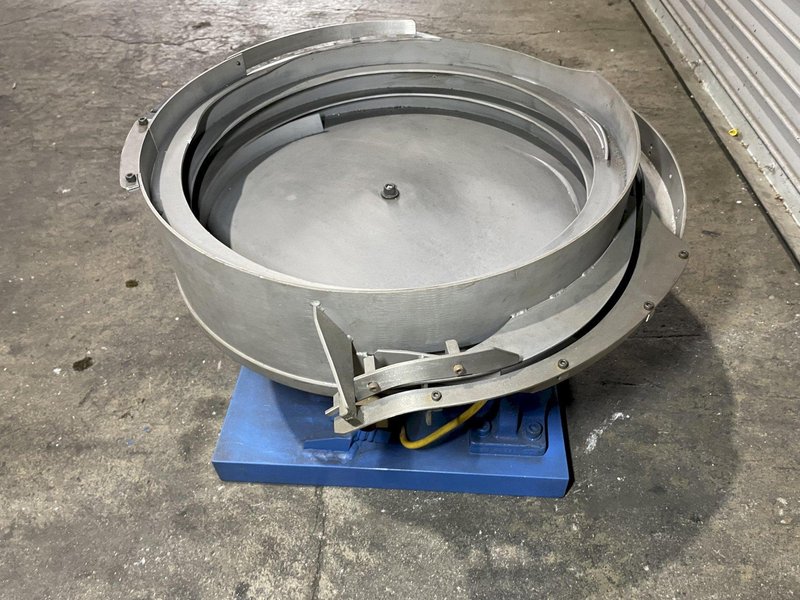 Feeder Innovations 23" CW Vibratory Bowl