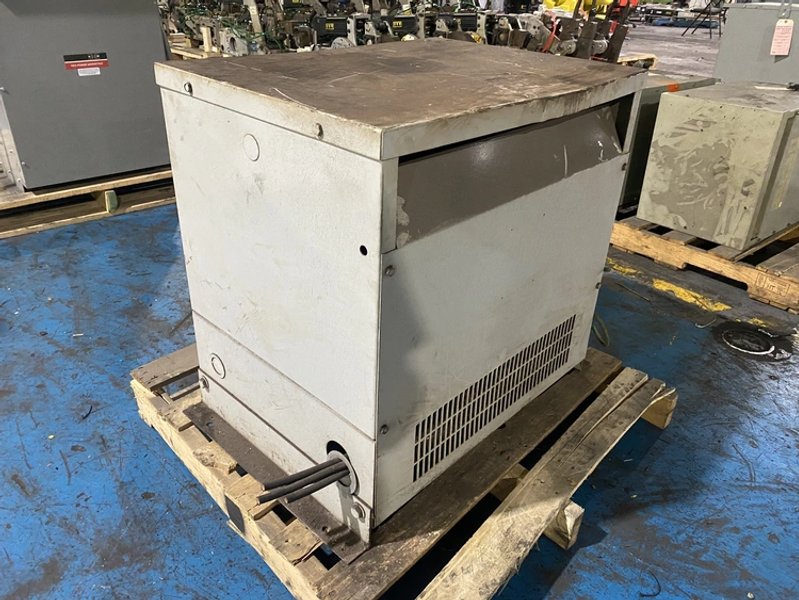 WESTINGHOUSE – DT-3 Transformer 600V – 208Y/120V, 45kVA USED