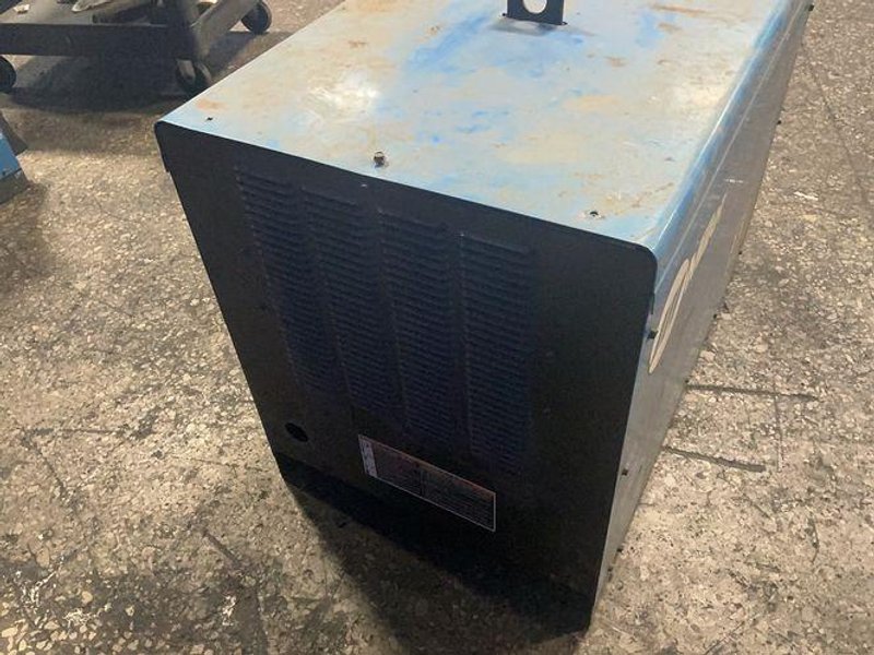 Miller 450 Amp Welder - Dimension Nt 450