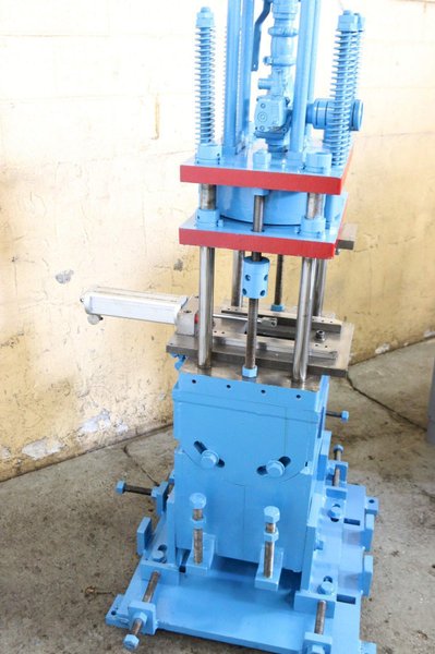 10 TON PNEUPOWER PRE-PUNCH / CUTOFF PRESS STOCK #3163