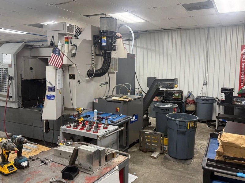 Okuma Genos M560-V VMC, 2013 – TSC, Probe, 4th Axis