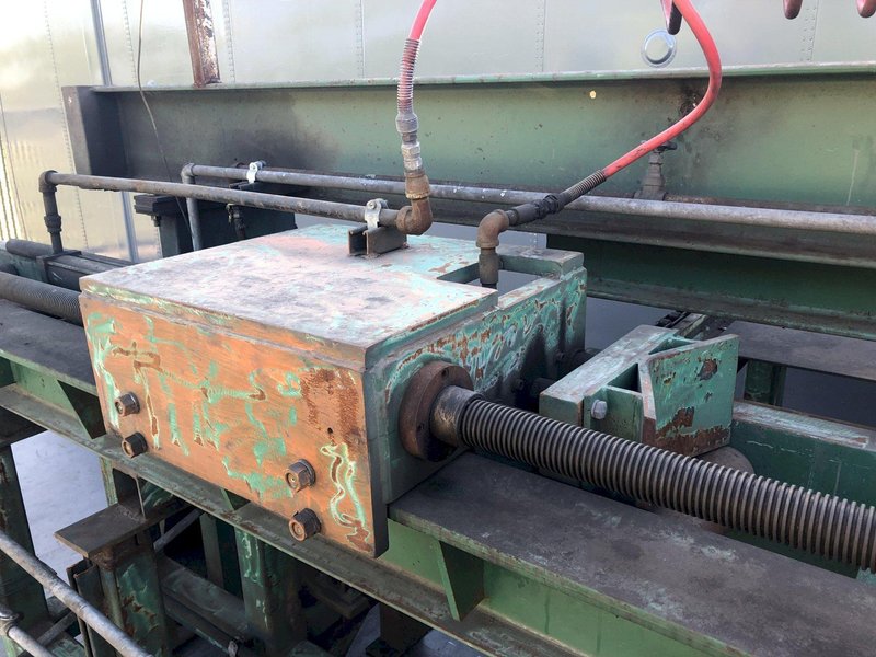 20' SUTTON POWERED INFEED &amp; OUTFEED CONVEYORS / RACKS: STOCK #16743