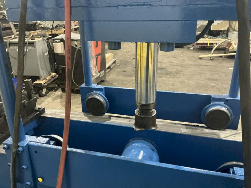 75 TON X 96" DRILCO TRAVELING HEAD HYDRAULIC STRAIGHTENING PRESS: YOBRO #25865