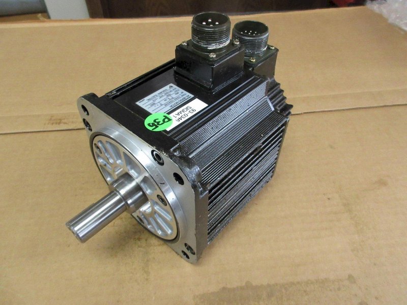 Used Haas Sigma 1 (Short) Servo Axis Motor (Yaskawa SGMG-09A2AB) Part #93-0346