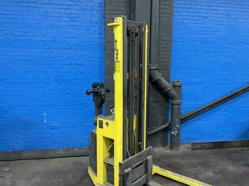 Big Joe  2000 Lbs  Walk Behind Lift  - Pdi-24-710