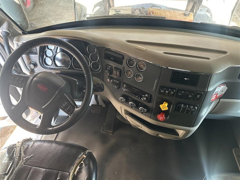 2020 Peterbilt 579 1XPBDP9X4LD650676
