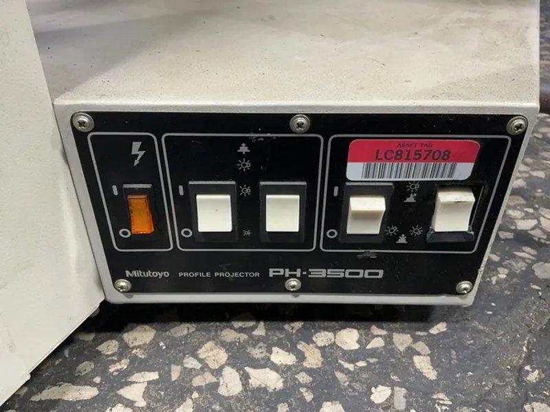 Mitutoyo 13” Diameter Optical Comparator - Ph-3500