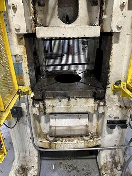 150/110 TON BLISS MODEL #3-3/4-B DOUBLE ACTION TOGGLE PRESS