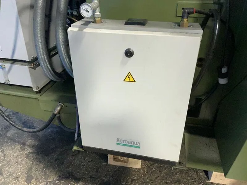 Makino 16” X 29” CNC VMC - Hyper 5