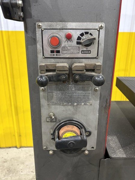 16" JET MODEL #VBS-1610 VERTICAL BAND SAW: STOCK #22574