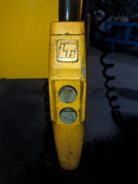 1 TON BUDGIT ELECTRIC CHAIN HOIST
