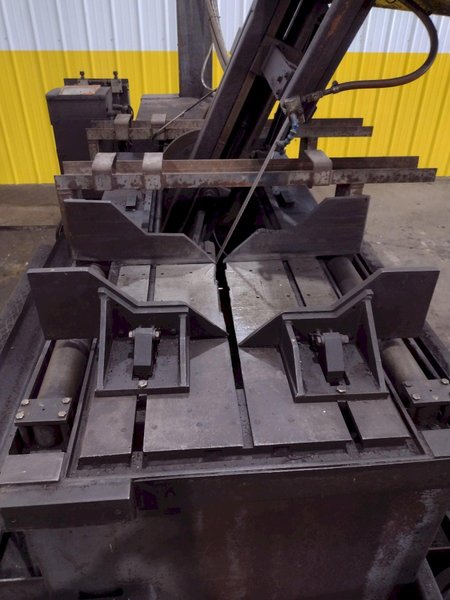 18" X 24" HEM MODEL #VT120HM POWER MITER/TILT VERTICAL BAND SAW: STOCK #19132