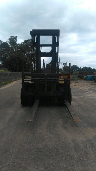 24,900 lb Caterpillar P26500 Diesel Forklift, 2007