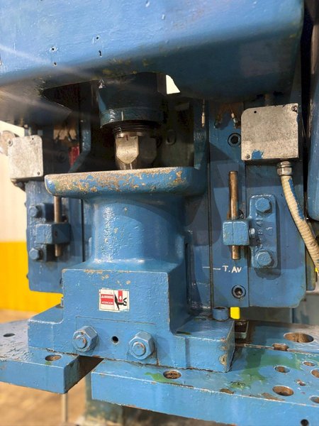 60 TON BLISS MODEL #C-60 OBI PUNCH PRESS 4" STROKE: YOBRO #24082