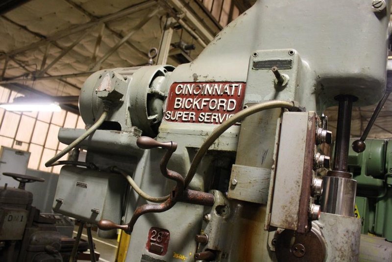 28" CINCINNATI SINGLE SPINDLE DRILL: STOCK #67506
