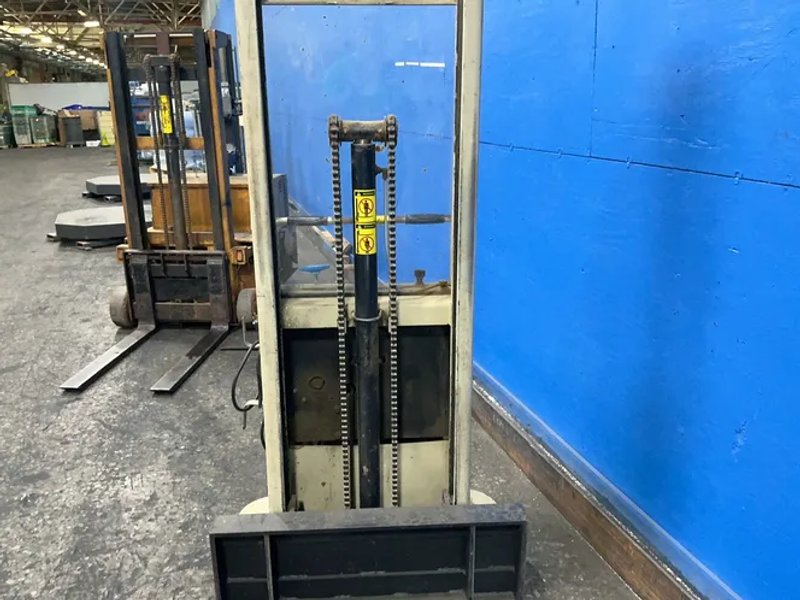 Crown 1500 Lbs Electric Walk Behind Pallet Stacker - 15b-s