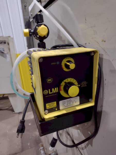 60" X 8 CU FT ALMCO MODEL V8-S TUB TYPE VIBRATORY DEBURRING FINISHING SYSTEM: STOCK #18832