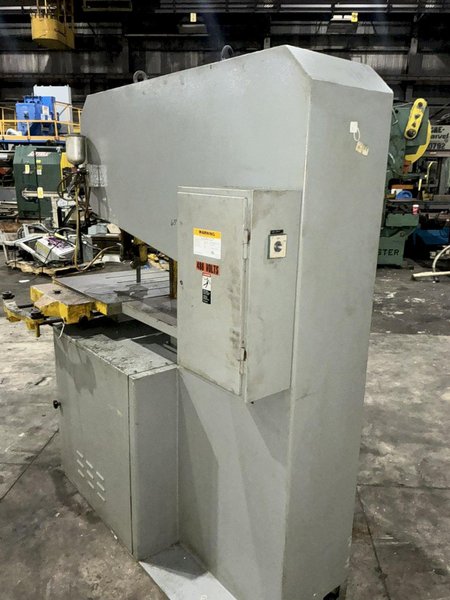 40" DAKE JOHNSON MODEL #VH-40 VERTICAL BAND SAW: STOCK #26286