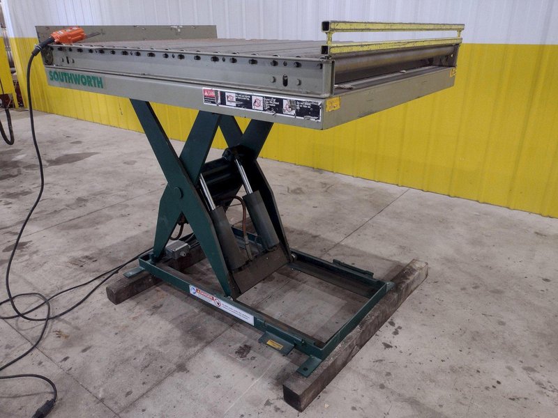 3800 LBS X 60" X 42" SOUTHWORTH MODEL #LS4-36 HYDRAULIC SCISSOR LIFT TABLE WITH ROLLER TOP, 110 VOLT: STOCK #20880