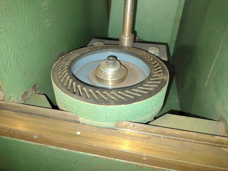 1/4" FALLS PRODUCT MODEL  #31 D-BUR-R DEBURRING MACHINE: STOCK #21971