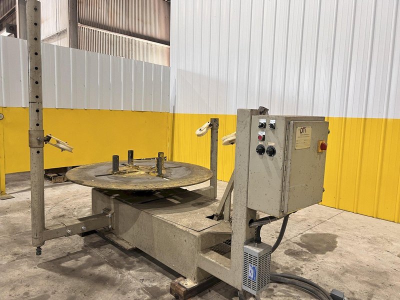5,000 LB DTI MODEL #5003 HORIZONTAL PALLET TYPE MOTORIZED COIL REEL: STOCK #20119